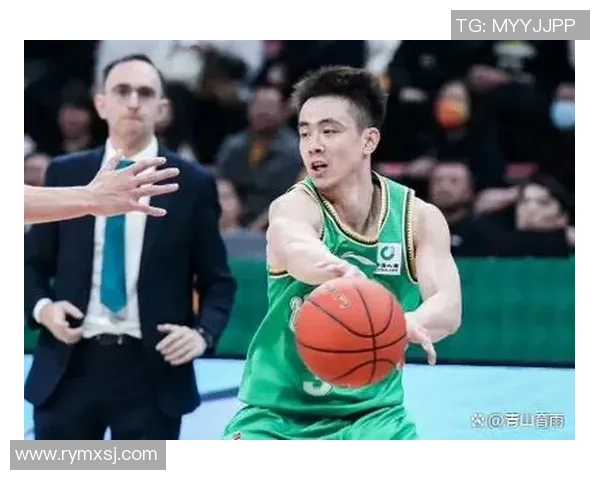 重庆篮球队荣登篮球战术排行榜首位引领全国篮球新风潮